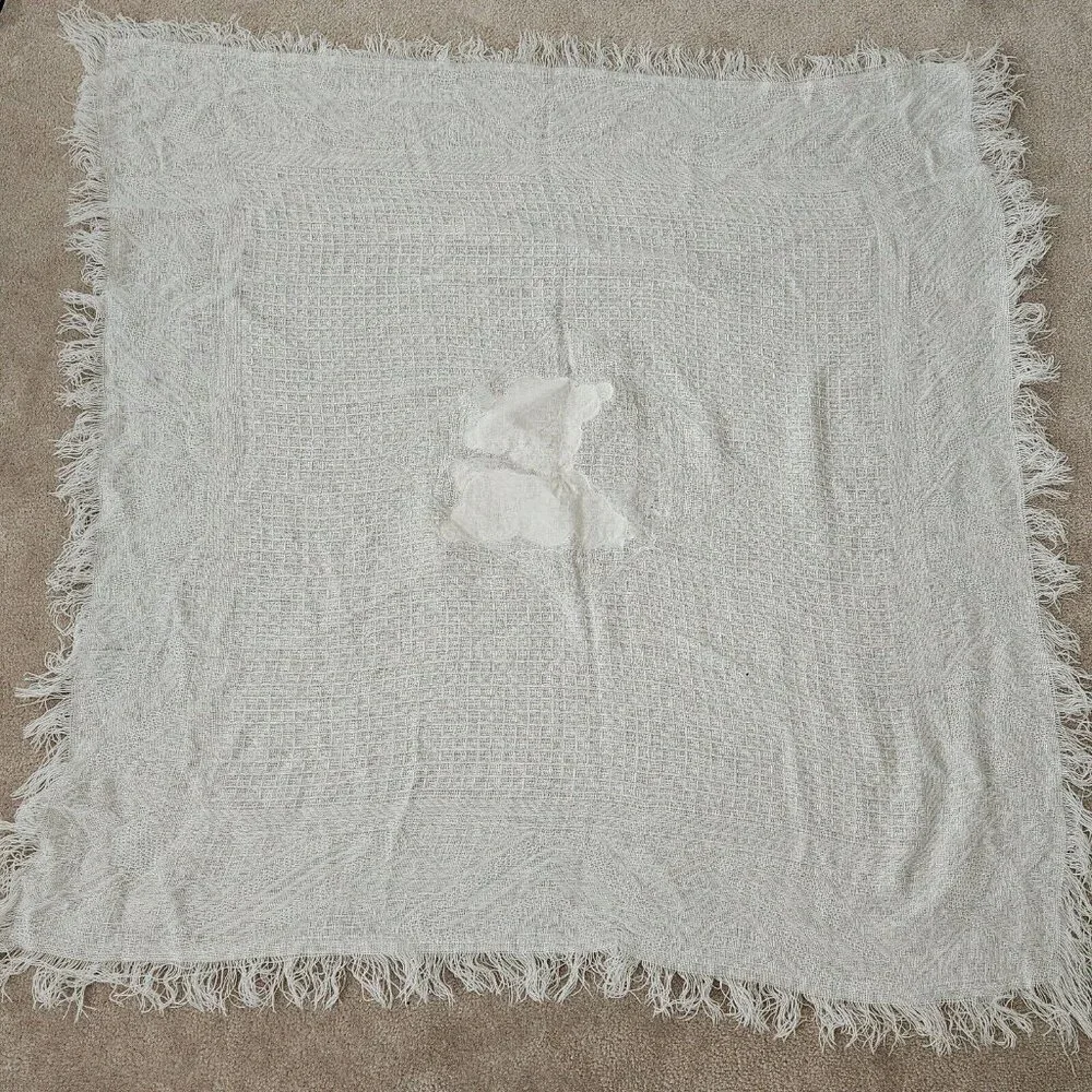 VTG Solid White Baby Blanket Acrylic Fringe Knit 34x34 Satin Sheep Lamb READ